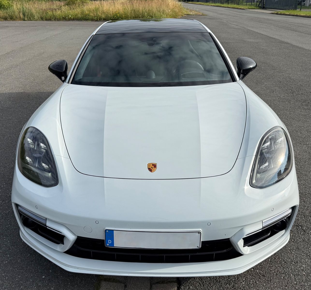 Porsche Panamera Sport Turismo GTS Sport Design Paket foto 2