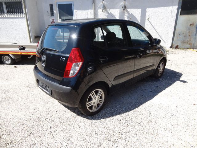 Fahrzeugabbildung Hyundai i10 Style/1.Hand/Klima/Alu/