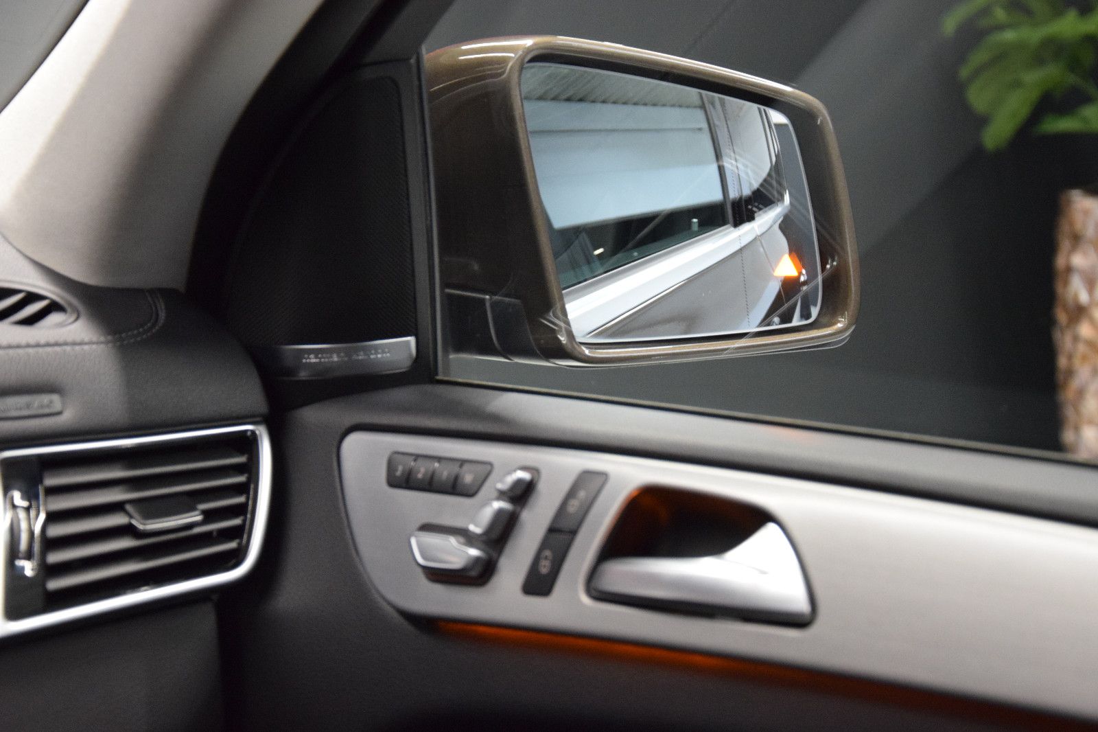 Fahrzeugabbildung Mercedes-Benz GLE 350d Coupé 4Matic AMG Line Pano HuD h/k Dist
