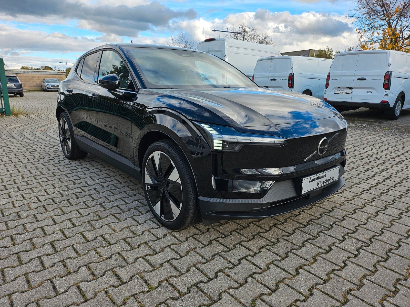 Fahrzeugabbildung Volvo EX30 Ultra 2WD Pure Electric inkl. Winterr.