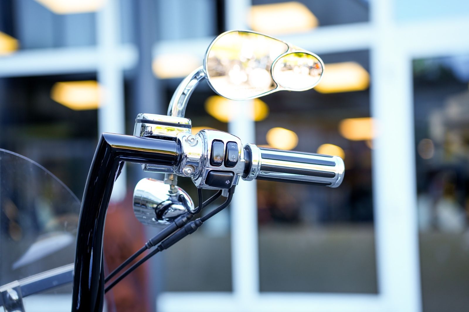 Fahrzeugabbildung Harley-Davidson FXDB Dyna Street Bob Twin Cam 96 - APE LENKER