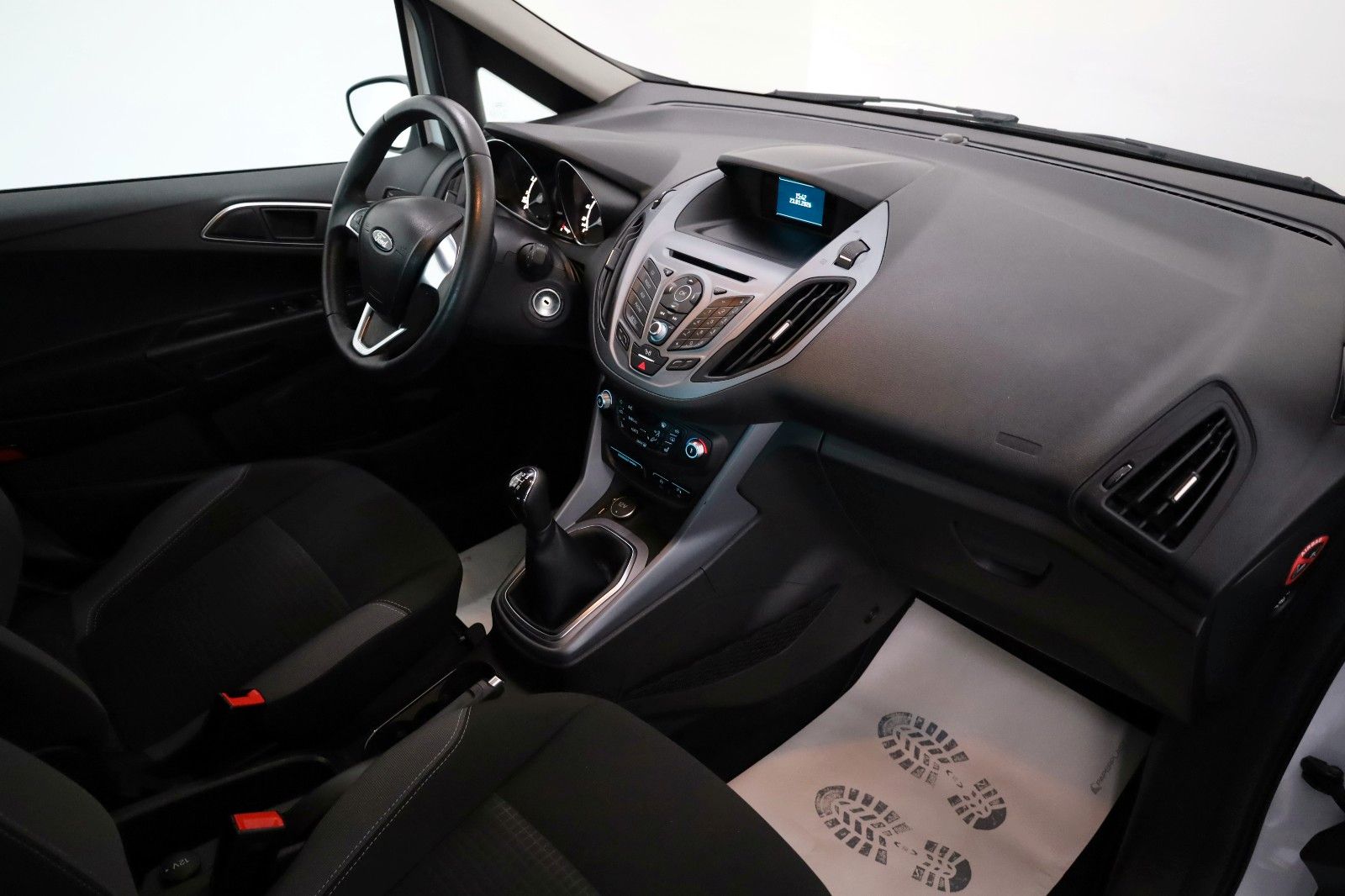 Fahrzeugabbildung Ford B-MAX Colourline SH,PDC,8 fach bereift