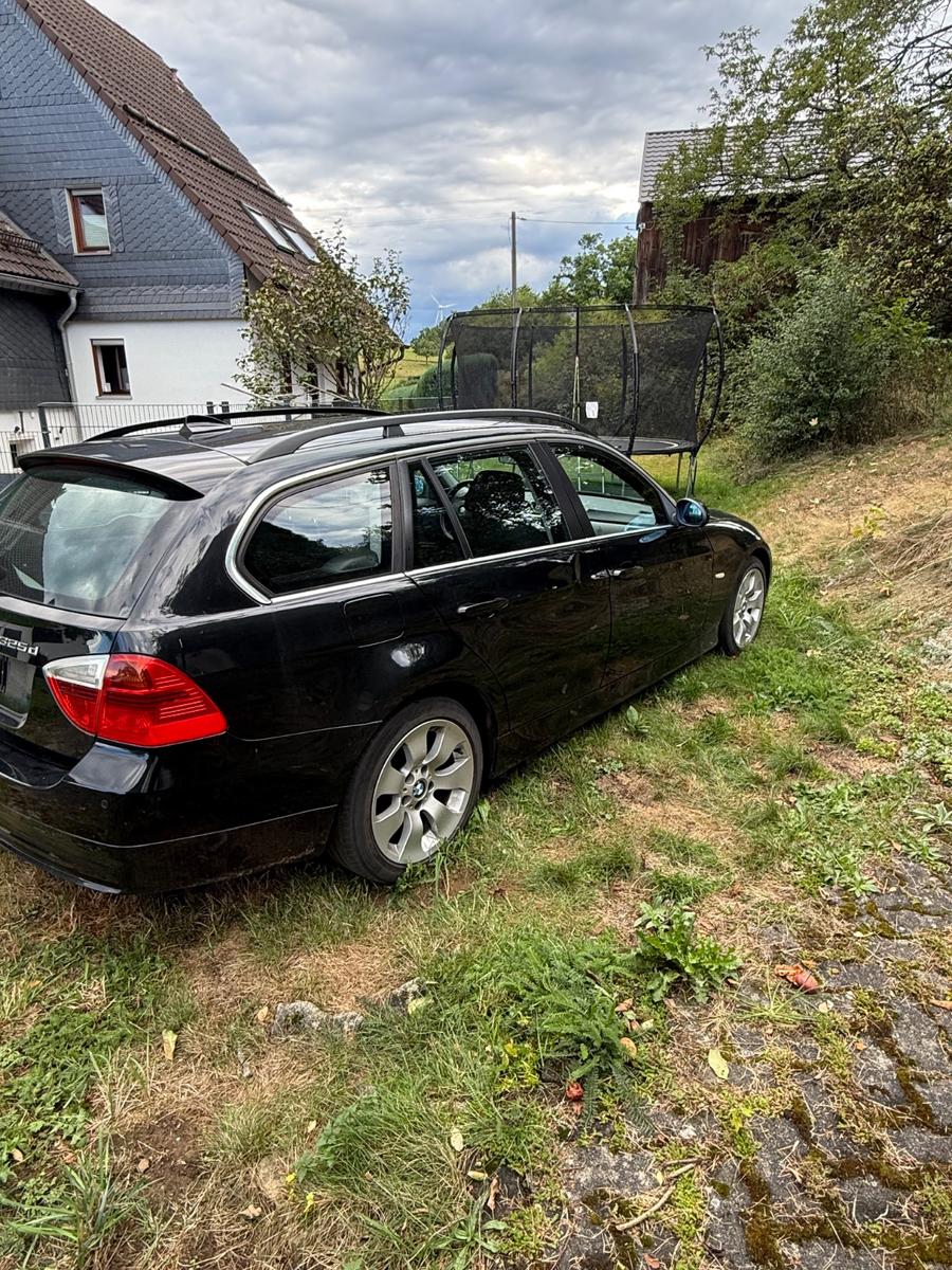 BMW 325 2008 — photo 6