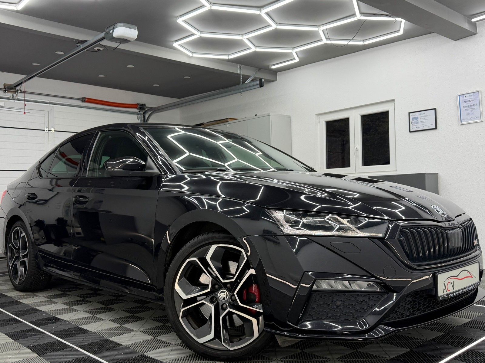Fahrzeugabbildung SKODA Octavia Lim. RS TSI/FACELIFT/AMBI+/ACC/MASSAGE