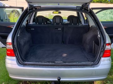 Mercedes E 220 - 10