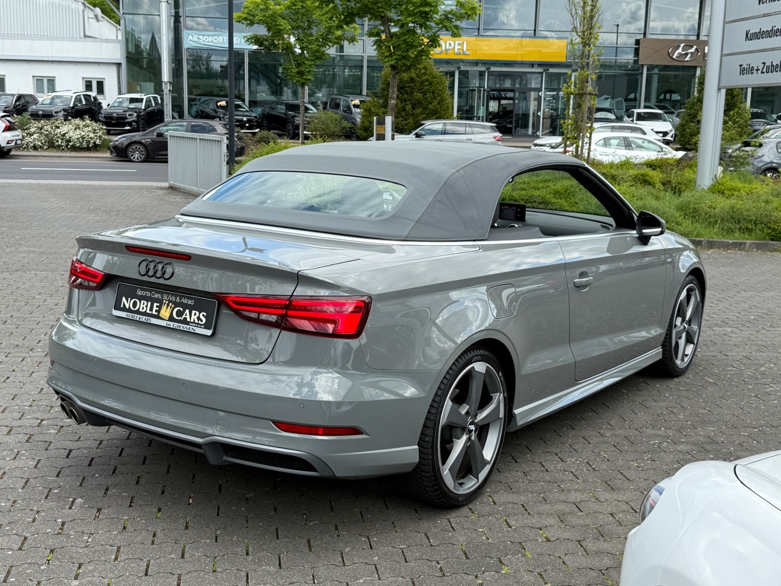 Fahrzeugabbildung Audi A3 Cabriolet S line B&O ACC MATRIX RFK 19"