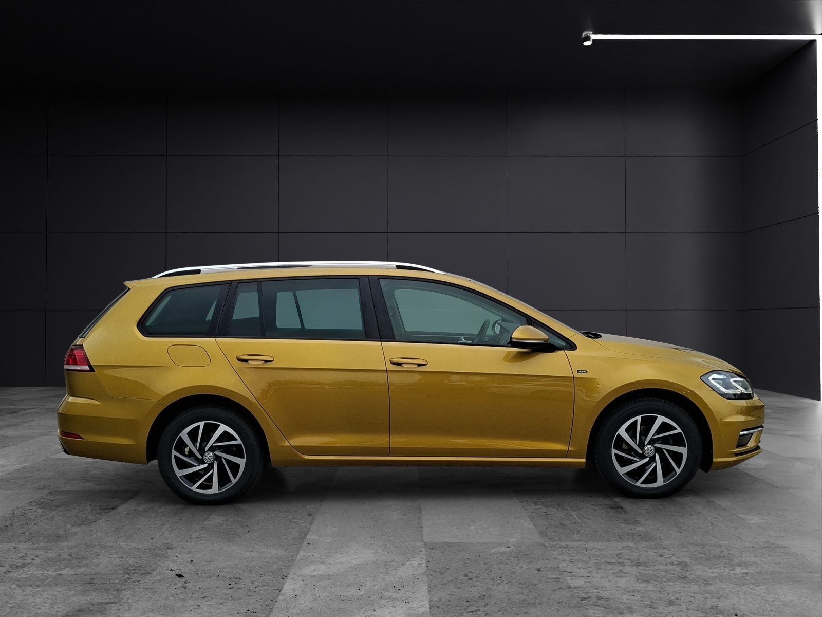 Fahrzeugabbildung Volkswagen Golf VII Variant TSI Join DSG LED AHK Navi ACC P