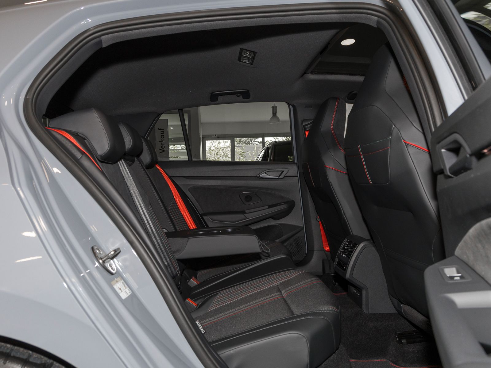 Volkswagen Golf  2,0 TSI DSG GTI Edition 50 PERFORMANCE-PAK foto 7