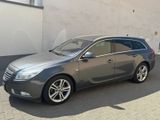 Opel Insignia A Sports Tourer Sport 2,0 Ltr - Opel Insignia mit Benzin-Antrieb: Kombi, 2.0