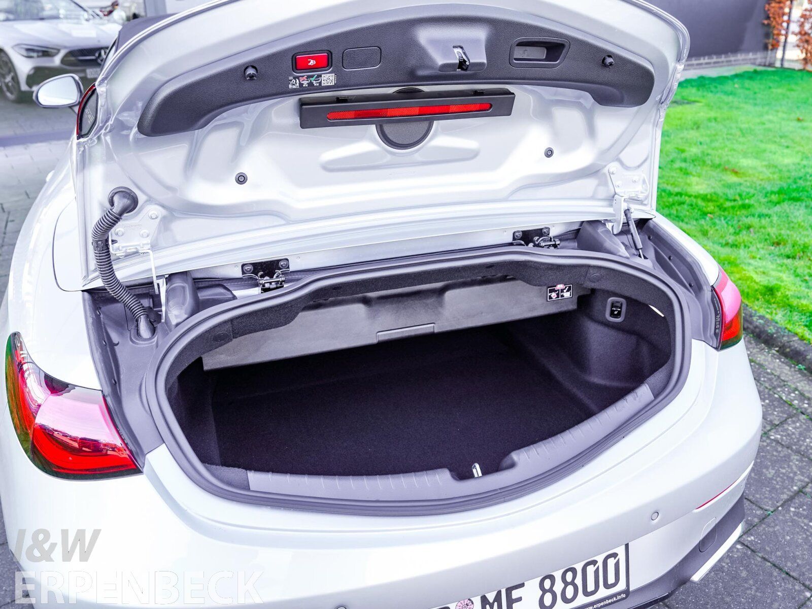 Fahrzeugabbildung Mercedes-Benz CLE 200 Cabrio AMG Distr DigitalLight Memo Burm