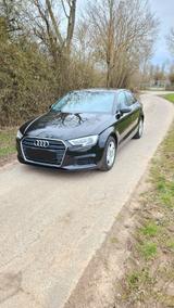 Audi A3 Limousine 1.5 TFSI 150PS, 6-Gang, TüV 04/2028 - Audi A3 mit Benzin-Antrieb: 1.6