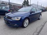 Volkswagen Jetta VI Highline DSG+Navi+PDC+GSHD+Leder+17 Zol - Volkswagen Jetta: Highline