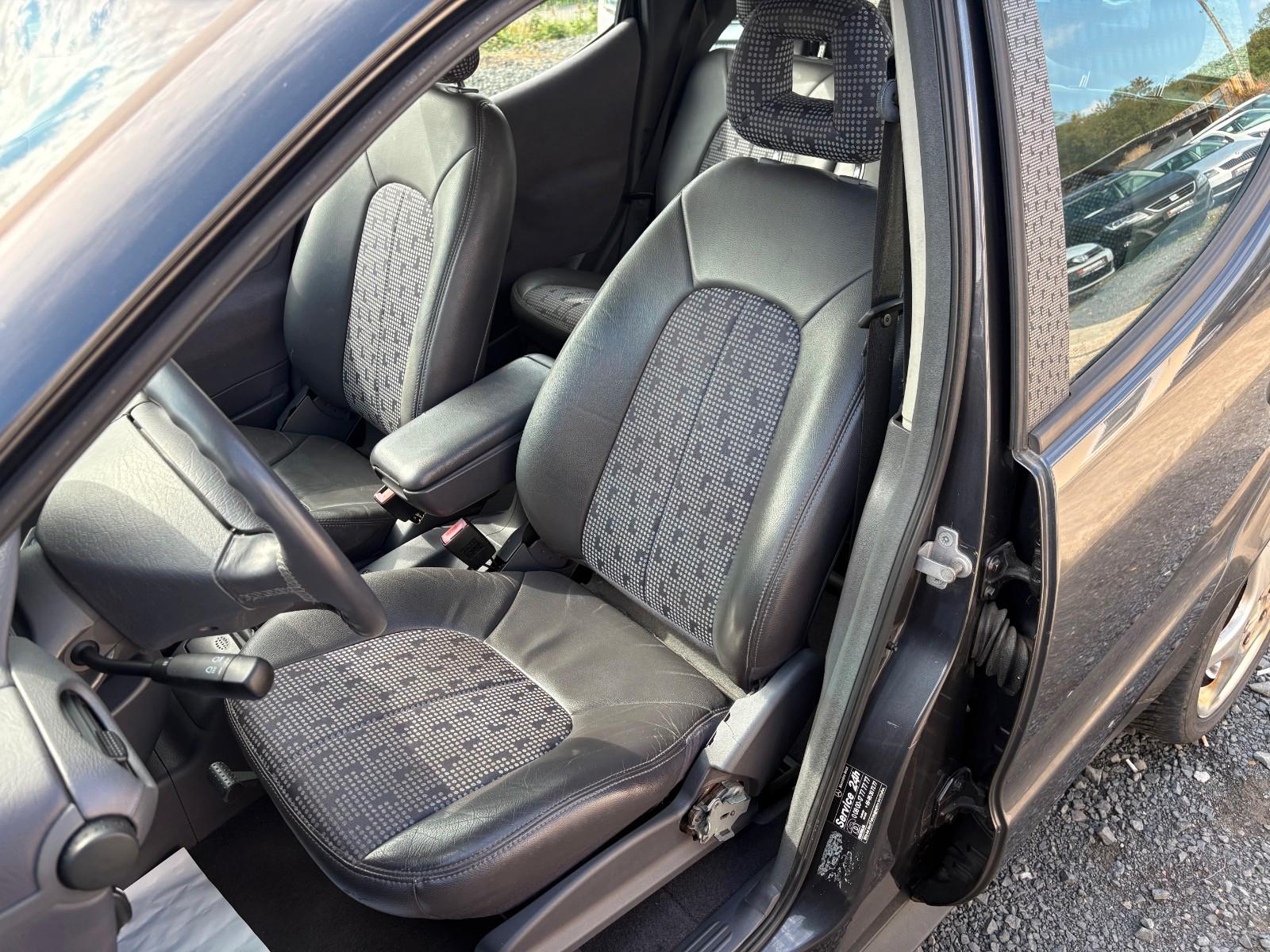 Mercedes-Benz A 190 AVANTGARDE Panorama Klima TÜV 09/2028 LMR