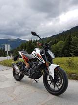 KTM 125 Duke - KTM 125