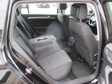 Volkswagen Passat Variant - 8