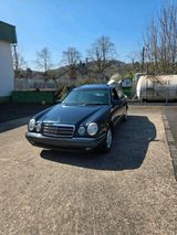 Mercedes-Benz E200 W210 - Mercedes-Benz E 200: Limousine, W210