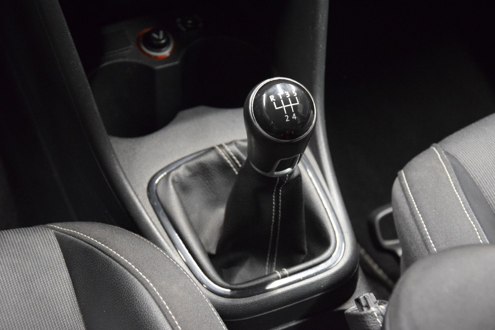 Fahrzeugabbildung Volkswagen Polo V Match Sitzheizung Climatronic PDC