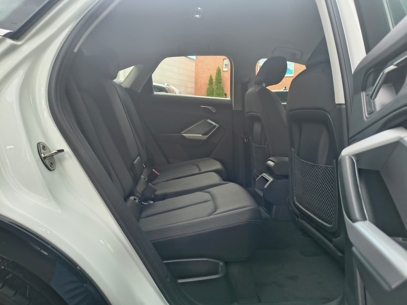 Fahrzeugabbildung Audi Q3 Sportback 35 TDI S-tronic LED+MMI+AHK+SHZ+DSP