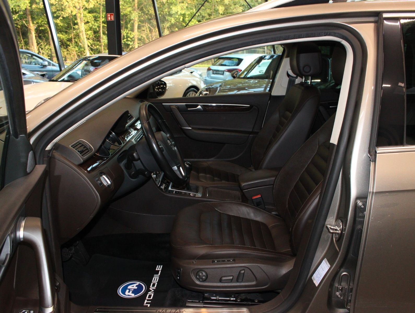 Fahrzeugabbildung Volkswagen Passat Highline BlueMotion Sitzklma+Pano+Massage