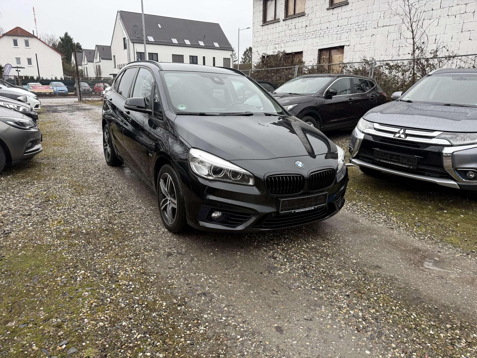 BMW 218 218 d Sport Line-OPTISCHE MÄNGEL