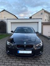 BMW 325i Coupé / E92 / M-Paket / Automatik  - BMW 325 Coupé 325i m paket mit Benzin-Antrieb