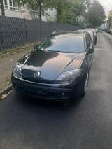 Renault Laguna III Grandtour 2.0 dCi - gebrauchte Renault Laguna aus dem Jahr 2010