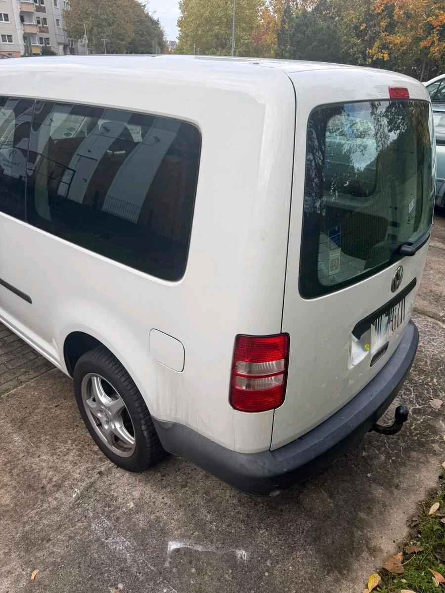 Volkswagen Caddy 2011 — photo 5