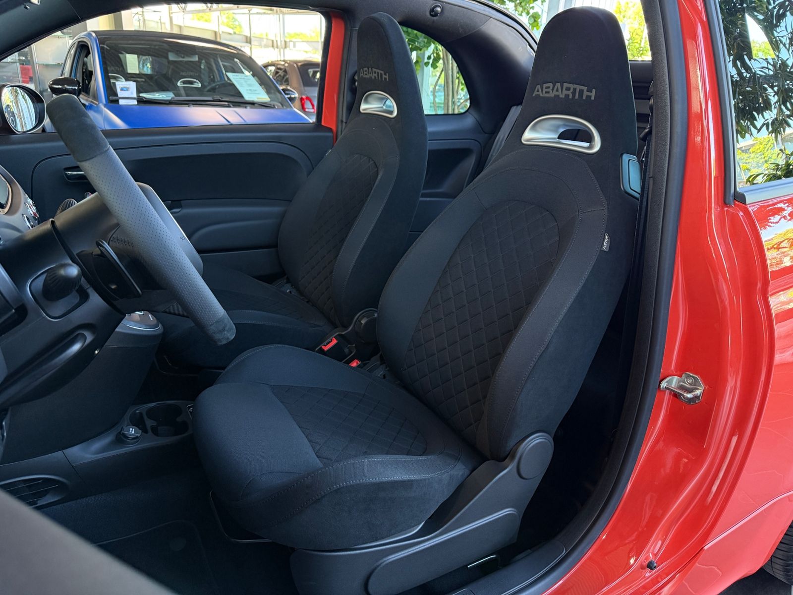 Fahrzeugabbildung Abarth 695C Aut. CarPlay ALU
