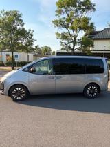 Hyundai STARIA 2.2 CRDi Signature Garantie*VOLLAUSSTATT. - Hyundai STARIA von privat