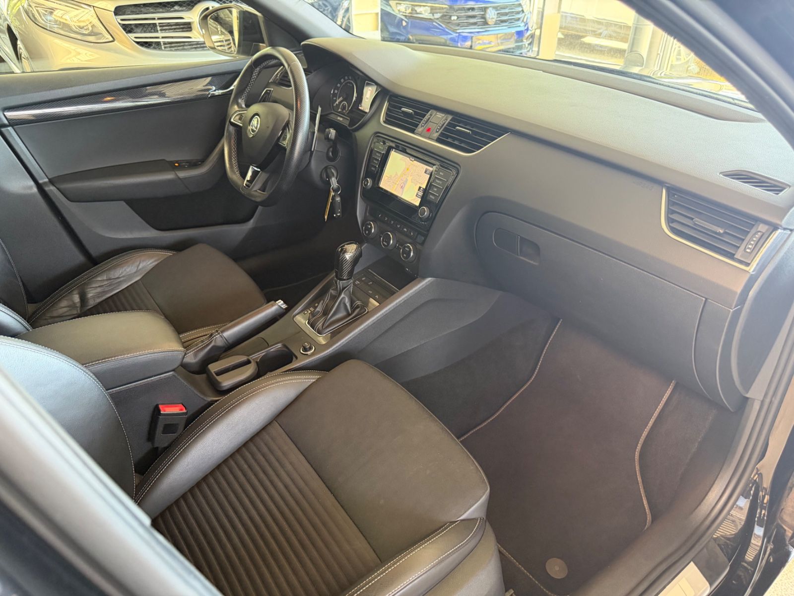 Fahrzeugabbildung SKODA Octavia Combi RS