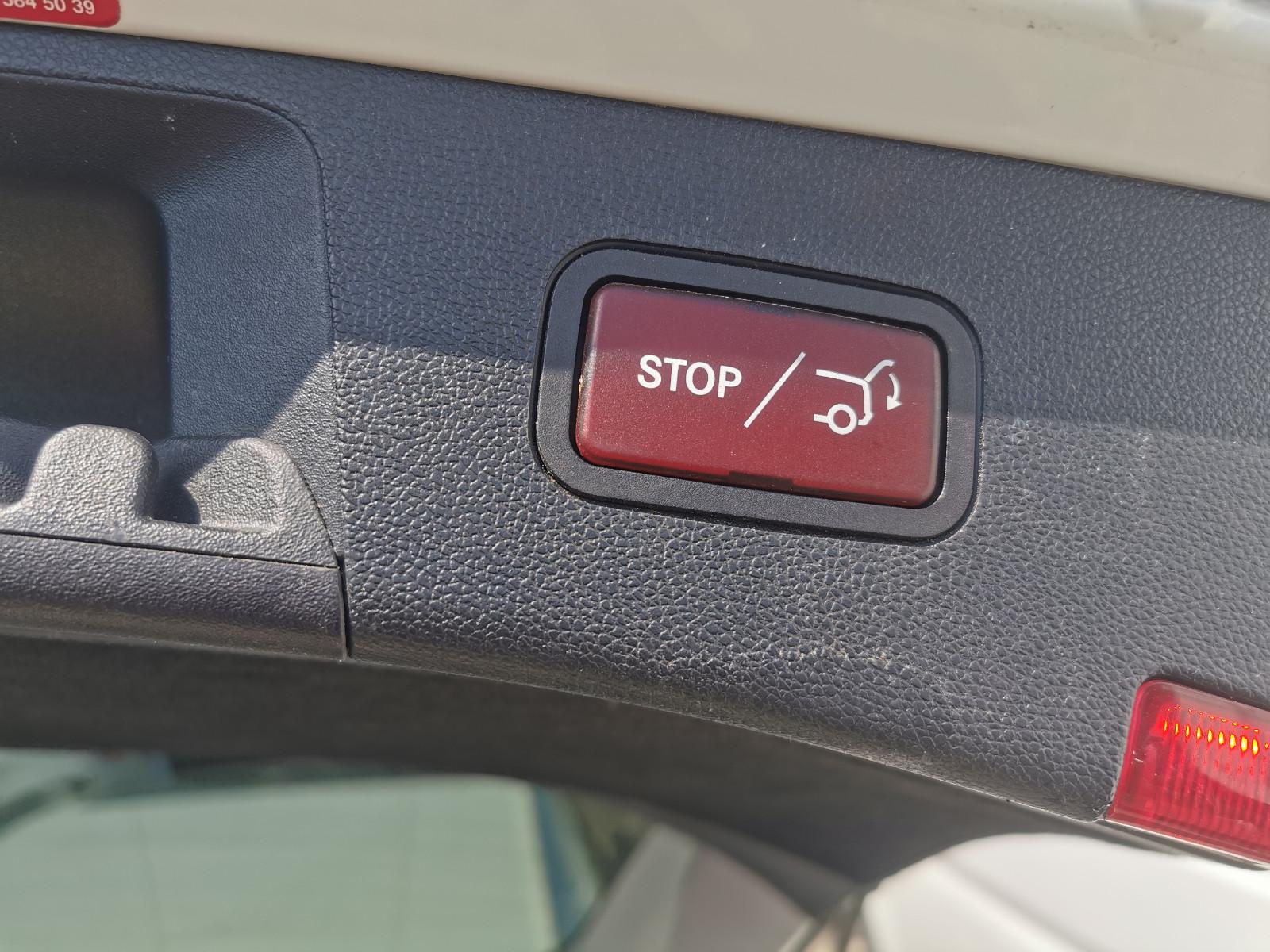 Mercedes-Benz E250 2011 — photo 11