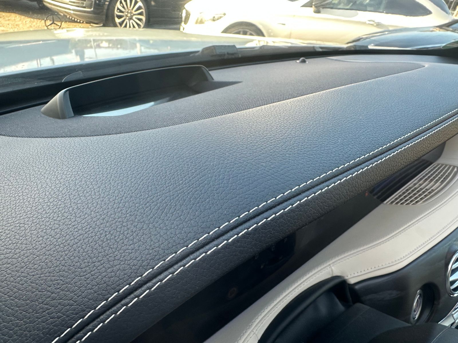 Fahrzeugabbildung Mercedes-Benz S 560 4MATIC*AMG LINE+MOD.2018*