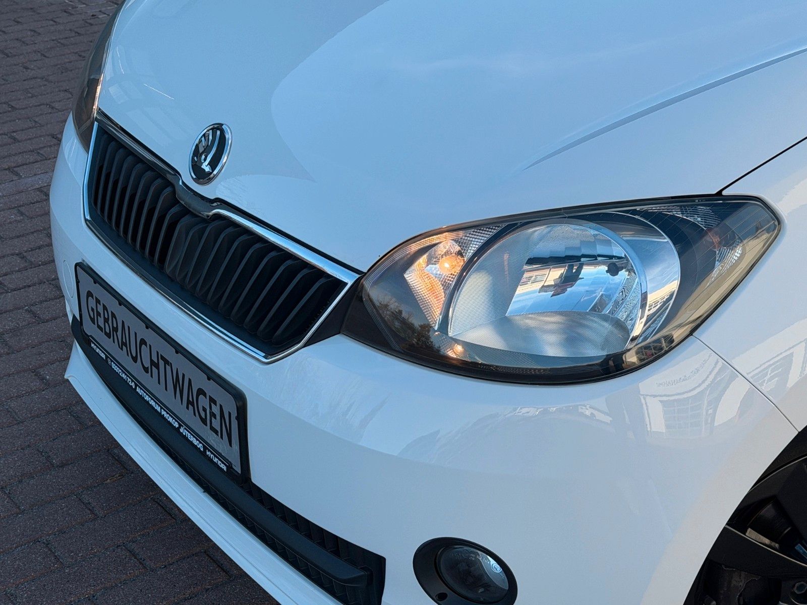 Fahrzeugabbildung SKODA Citigo 1.0 Elegance *Panorama*Sitzhzg*8fach*PDC*