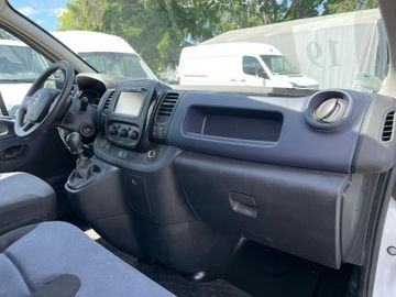 Opel Vivaro - 8