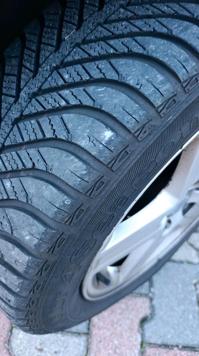Volvo V50 2010 — photo 13