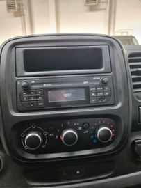 Renault Trafic - 12