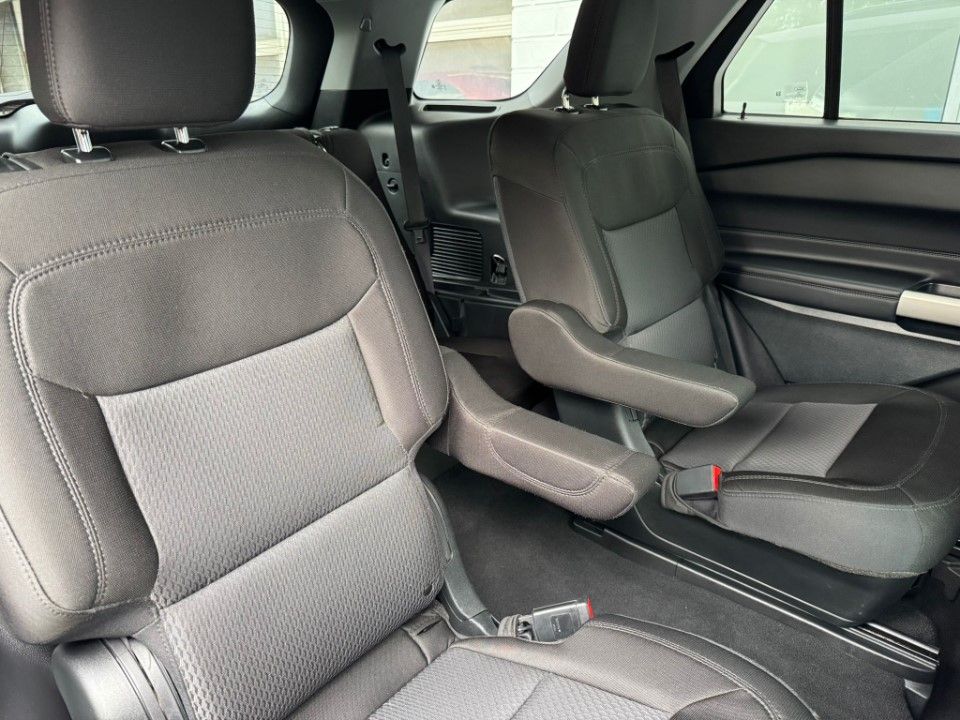 Fahrzeugabbildung Ford Explorer XLT 2.3 ECOBOOST 6-Sitzer