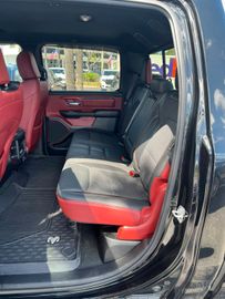 Dodge RAM Rebel 1500 4x4 Crew Cab unfallfrei