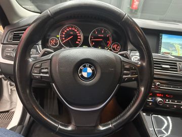 BMW 525 - 12