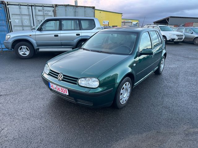 Volkswagen Golf 1.6 *1. Hand*Klimaanlage*2x Sitzheizung*AHK