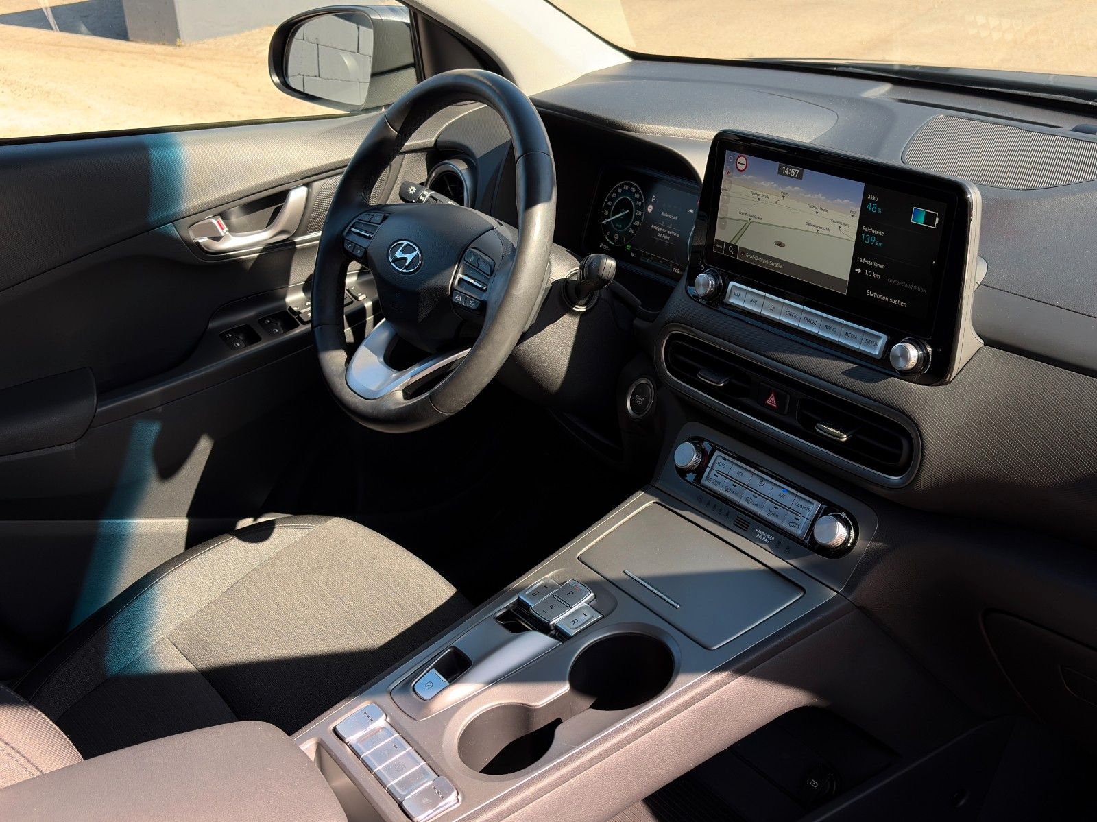 Fahrzeugabbildung Hyundai KONA E Edition 30+ Wärmepumpe ACC Krell CarPlay