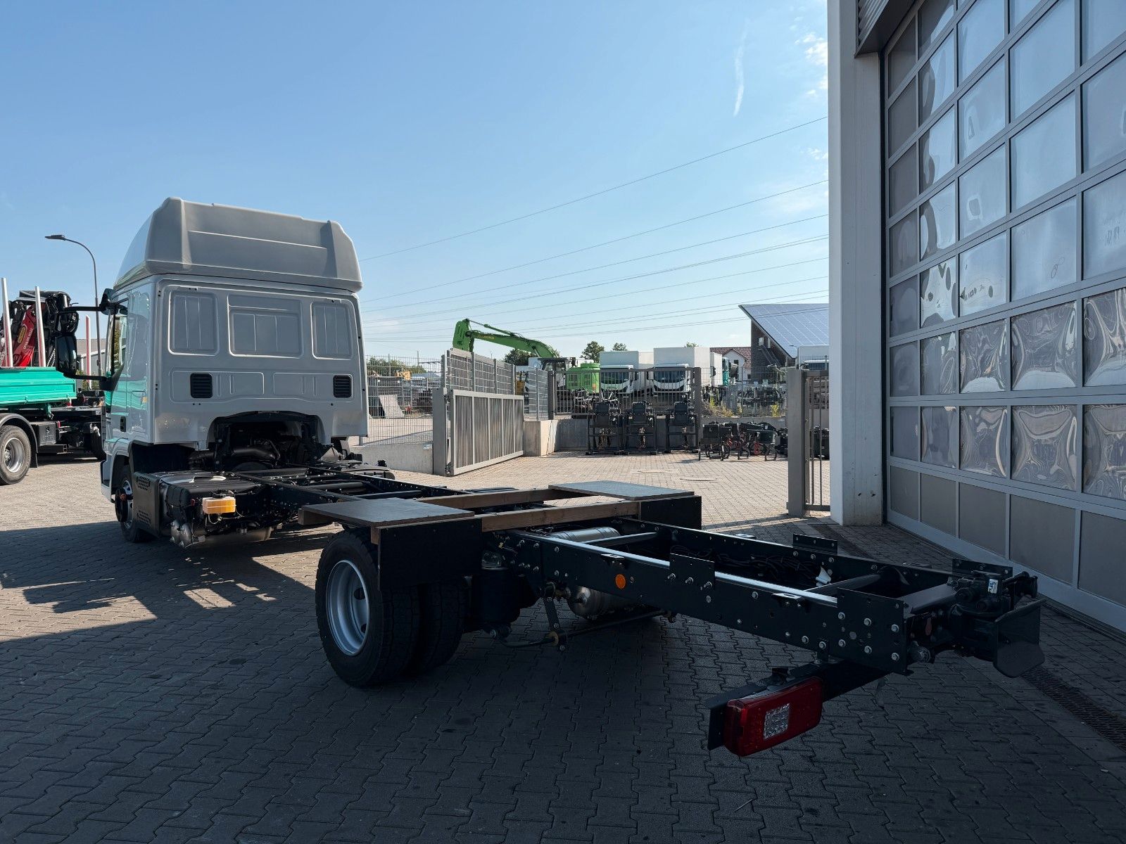 Fahrzeugabbildung Iveco Eurocargo ML75E21/P Bett AHK Klima Standheizung