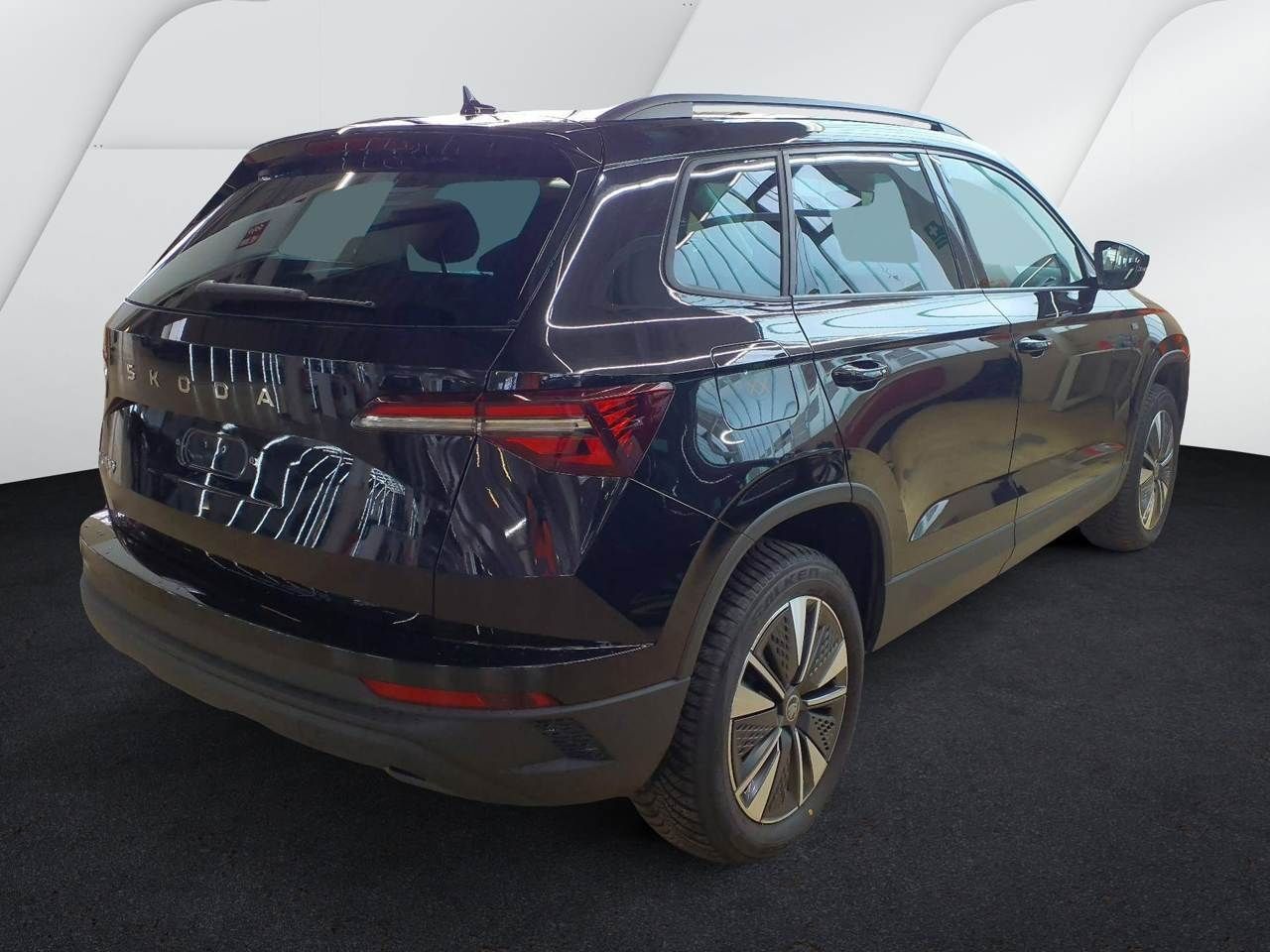 Fahrzeugabbildung SKODA Karoq Tour 2.0 TDI DSG | LED AHK RFK ACC