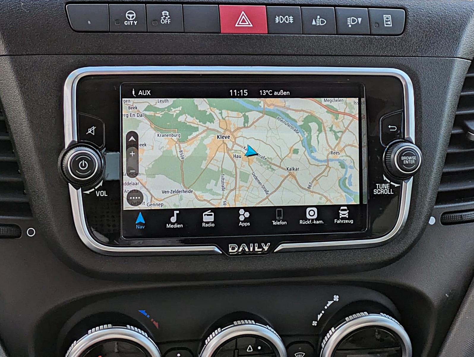 Iveco Daily DOKA KASTEN 6 SITZE KLIMA NAVI STANDH. CAM