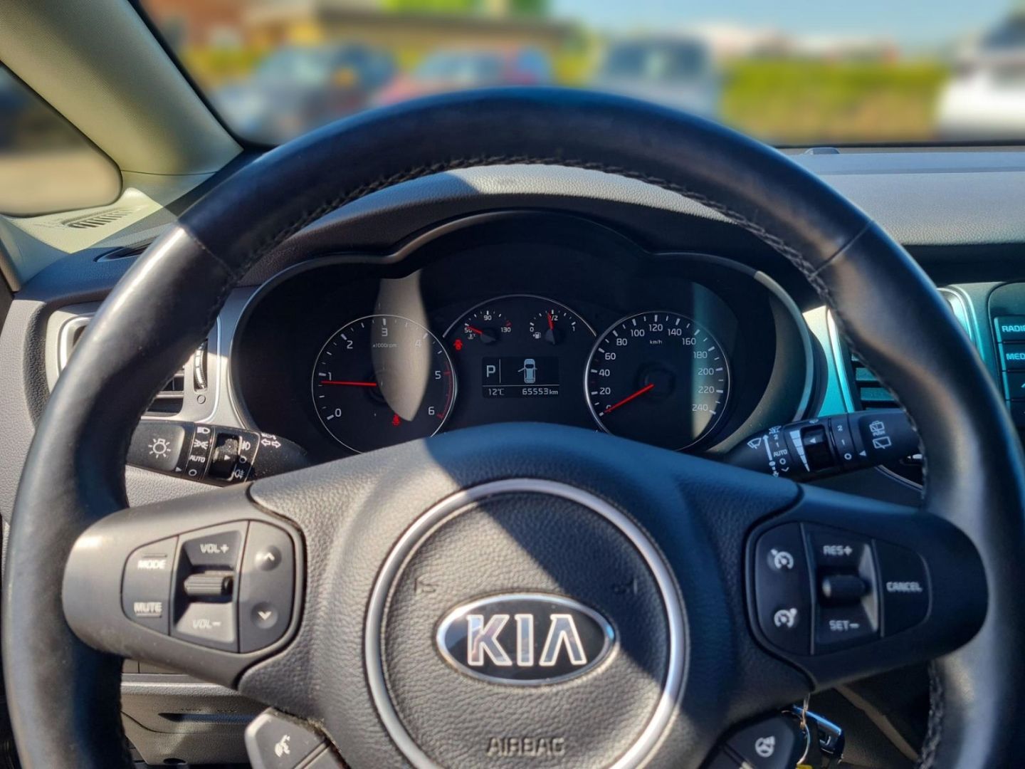 Fahrzeugabbildung Kia Carens Vision 1.7 CRDi AUTOMATIK+KAMERA+NAVI-P