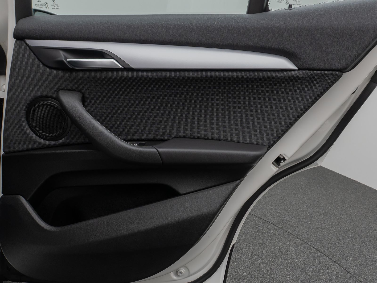 Fahrzeugabbildung BMW X2 xD25e DAB Navi Parkassist Geschwindigkeitsreg