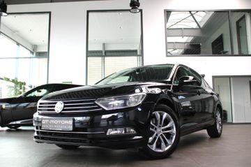 Volkswagen Passat - 1