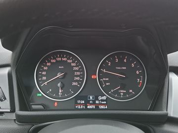 Fahrzeugabbildung BMW 216i Active Tourer Advantage Klima Einparkhilfe