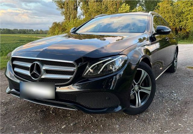 MERCEDES-BENZ Mercedes Benz E220d T - W213 - Widescreen ...