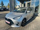 Toyota Yaris 1.5l VVT-i Style*PDC,SHZ,Kamera,Tempomat - Toyota Yaris Gebrauchtwagen in Augsburg
